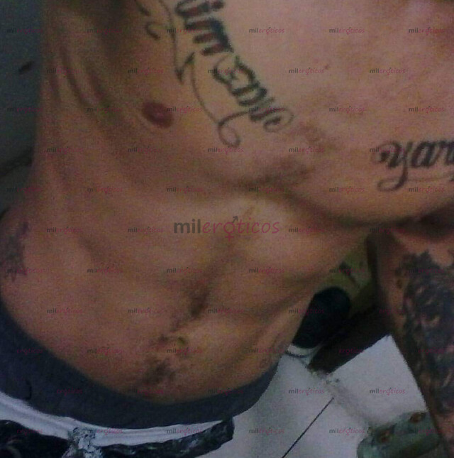 FOTOS DE SABROSO VALLENATO BIEN DOTADO CON GANAS DE MUCHO SEXO RICO VEN Y DISFRUTA