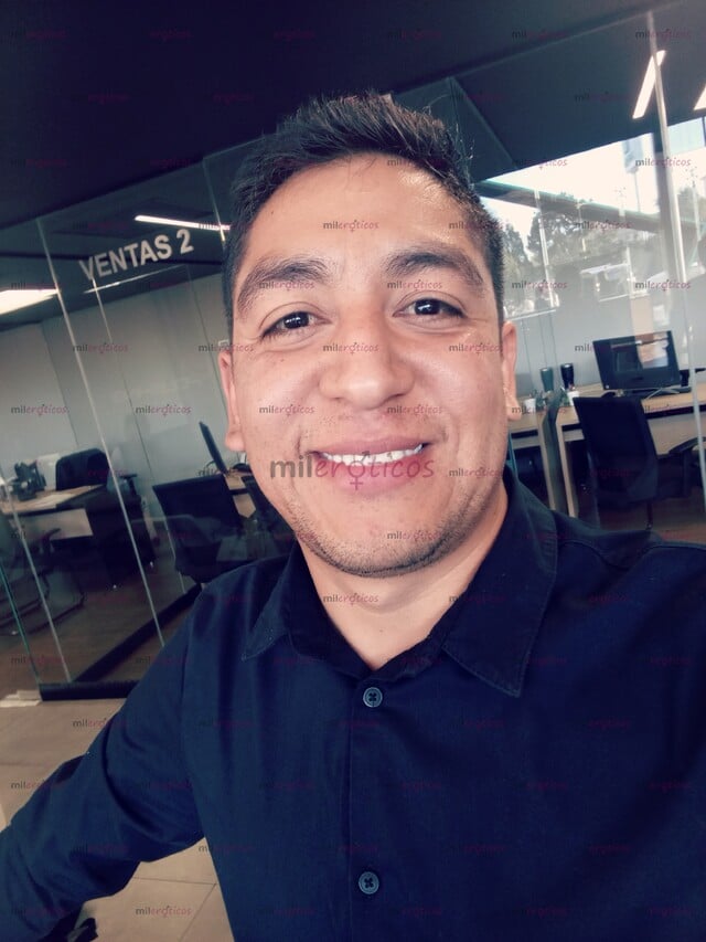 FOTOS DE HOMBRE DISCRETO DISPUESTO PARA CONSOLAR MUJERES PREGUNTA POR DISPONIBILIDAD
