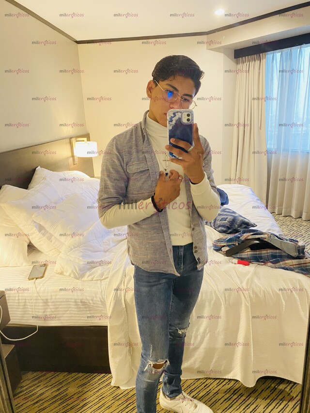 FOTOS DE JOVEN 18 AÑOS VERATIL CON DISPONABILIDAD