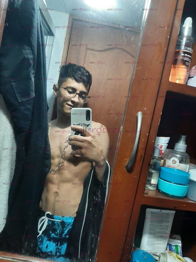 FOTOS DE CHICO DE 19 CON GANAS DE MOSTRARTE TODO Y TE TOMES MI LECHE