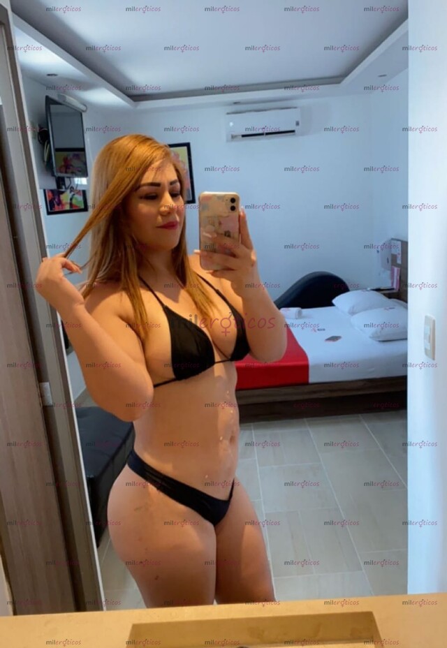 FOTOS DE UNA DIOSA DE PASO POR TU CIUDAD APROVECHA LO RICO QUE LA CHUPO