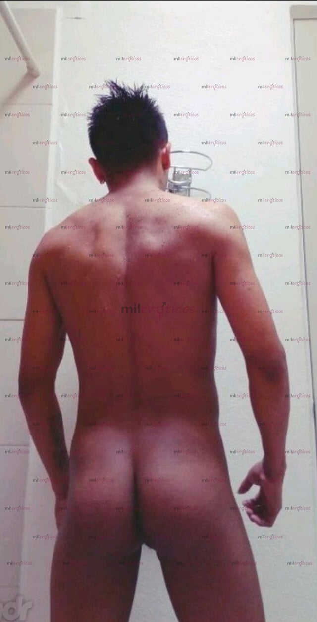 FOTOS DE MORENO DE 29 AÑOS DE EDAD , CALIENTE DE BUENA VERGA Y AGUANTADOR COMO PASIVO
