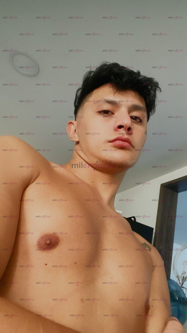 FOTOS DE POLLO VERGON 100% ACTIVO...DISPONIBLE PARA HACERTE VIBRAR DE PLACER TATUADO XXL