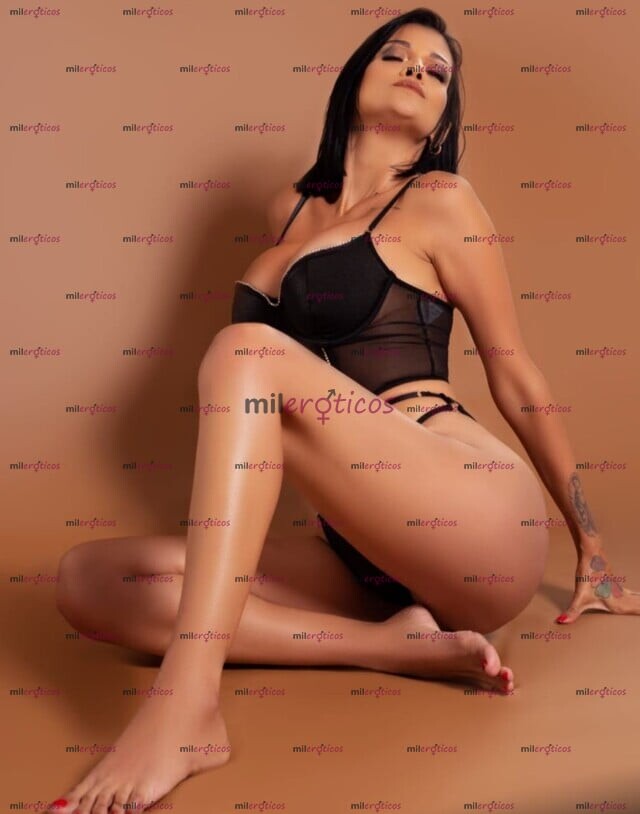 FOTOS DE LECHERA Y DE BUEN CUERPO A CUMPLIR TODOS TUS DESEOS AMORES