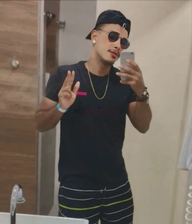 Ola tudo bem me chamo bruno estou aqui para lhe proporcionar um momento incrivel boas risadas otima companhia nao perca tempo e vamos curtir um poucoe...