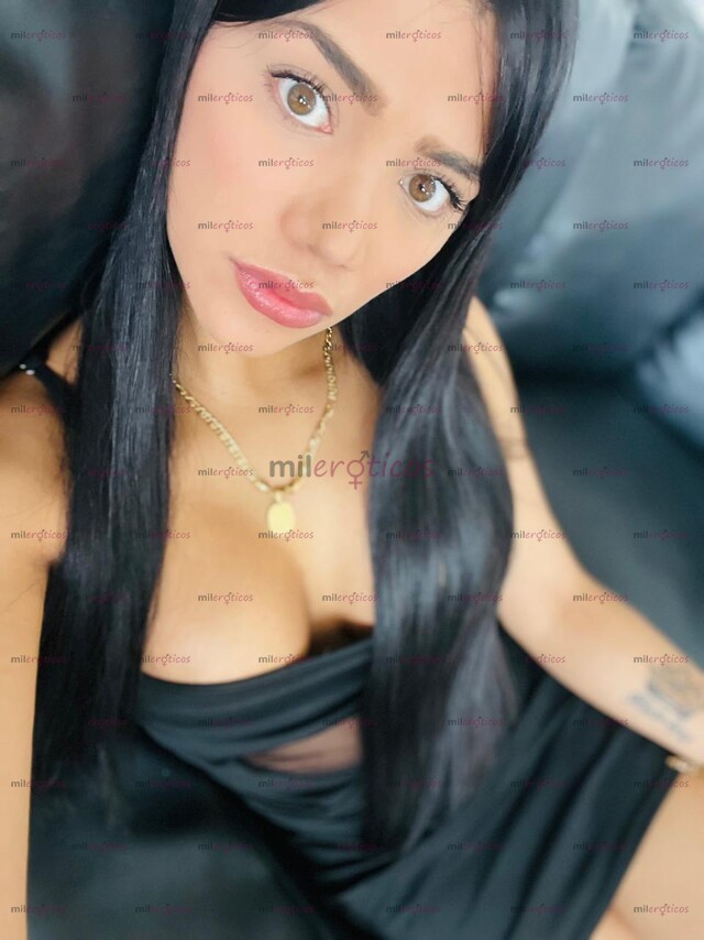 FOTOS DE SOY SOFÍA UNA CHICA MUY COMPLACIENTE Y CACHONDA CON UNAS SUPER NALGAS