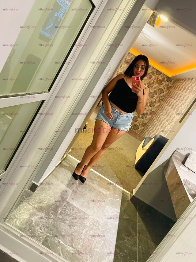 FOTOS DE HOLA BEBE MI NOMBRE ES DIANITA TENGO 20 AÑOS Y LA PASAREMOS GENIAL