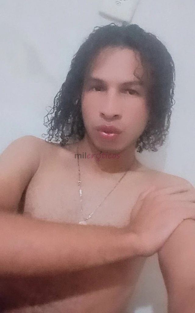 Ola eu sou versatil passivo tenho local proprio e faco atendimento em motel tambem sou acompanhante sou bem cuidado limpinho cheiroso e higienico venh...