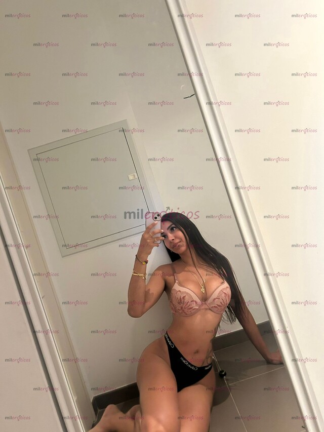 FOTOS DE GABY HERMOSA Y ESPECTACULAR MORENA COMPLACIENTE