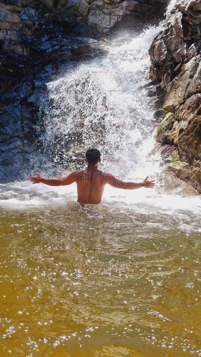 FOTOS DE HOLA SOY LOGAN TENGO 22 SOY FIESTERO Y AGUANTADOR, EXCELENTE IMAGEN Y LIMPIEZA,