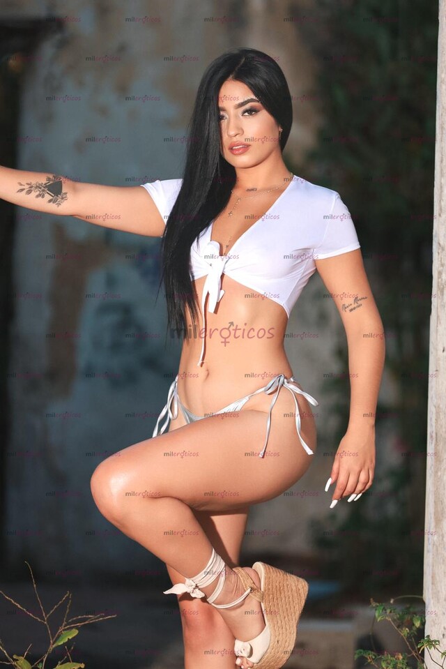 FOTOS DE GUAPA Y SENSUAL JOVENCITA EXTRANJERA DE PASO EN MÉRIDA