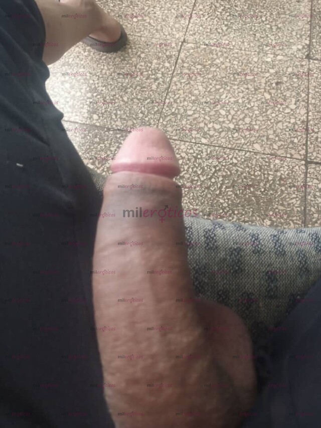 FOTOS DE GIGOLO. QUIERES ESCAPAR DEL MUNDO Y RUTINA, PARA ESO ESTOY BB , SERÉ TU AMANTE