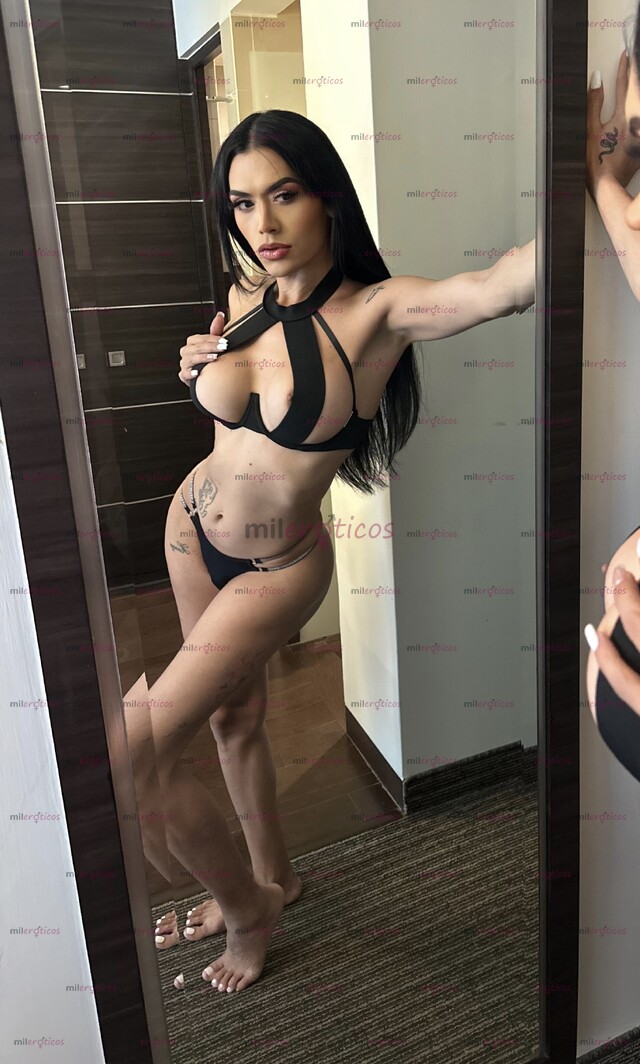 FOTOS DE TU PELINEGRA FAVORITA DELGADITA FEMENINA TODA UNA DOLL