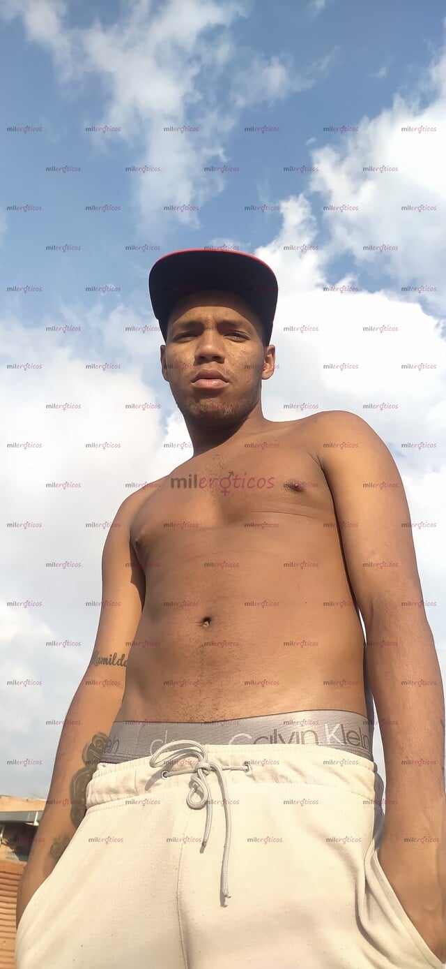 FOTOS DE SOMOS DOS JÓVENES VERGONES DISPUESTOS A DARTE MUCHO CARIÑOS Y PLACER
