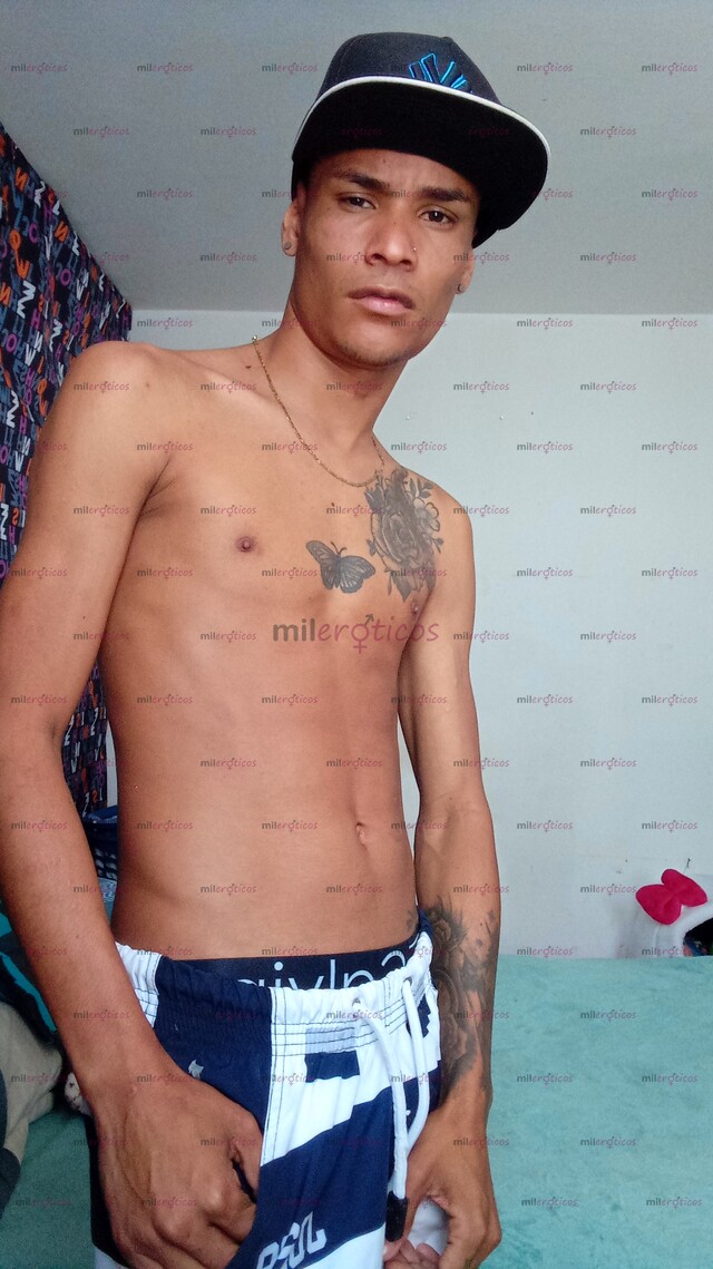 FOTOS DE SOMOS DOS JÓVENES DESCOMPLICADO Y MUY COMPLACIENTE