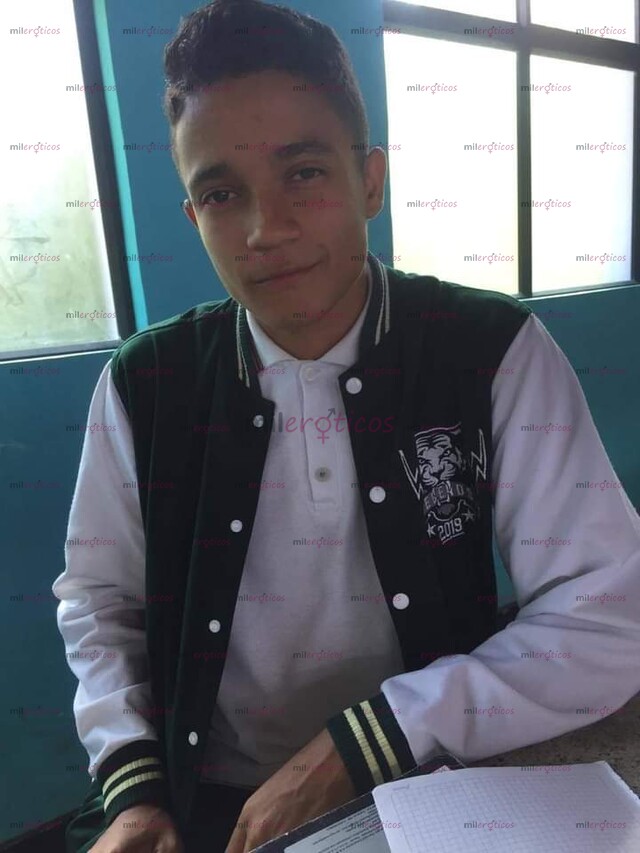 FOTOS DE SOY UN POLLO MUY MORBOSO Y DISPUESTO HACERTE APRENDER COSAS NUEVAS O Q ME ENSEÑE