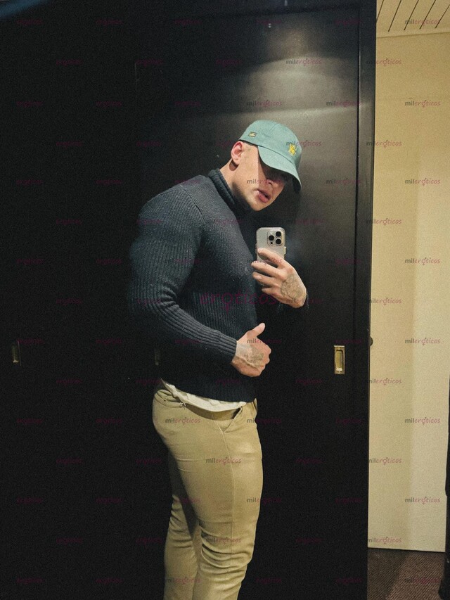 FOTOS DE EXCLUSIVO PARA PAREJAS MAN DE 1;90 100KG CON UNA VERGA DE 20 CM