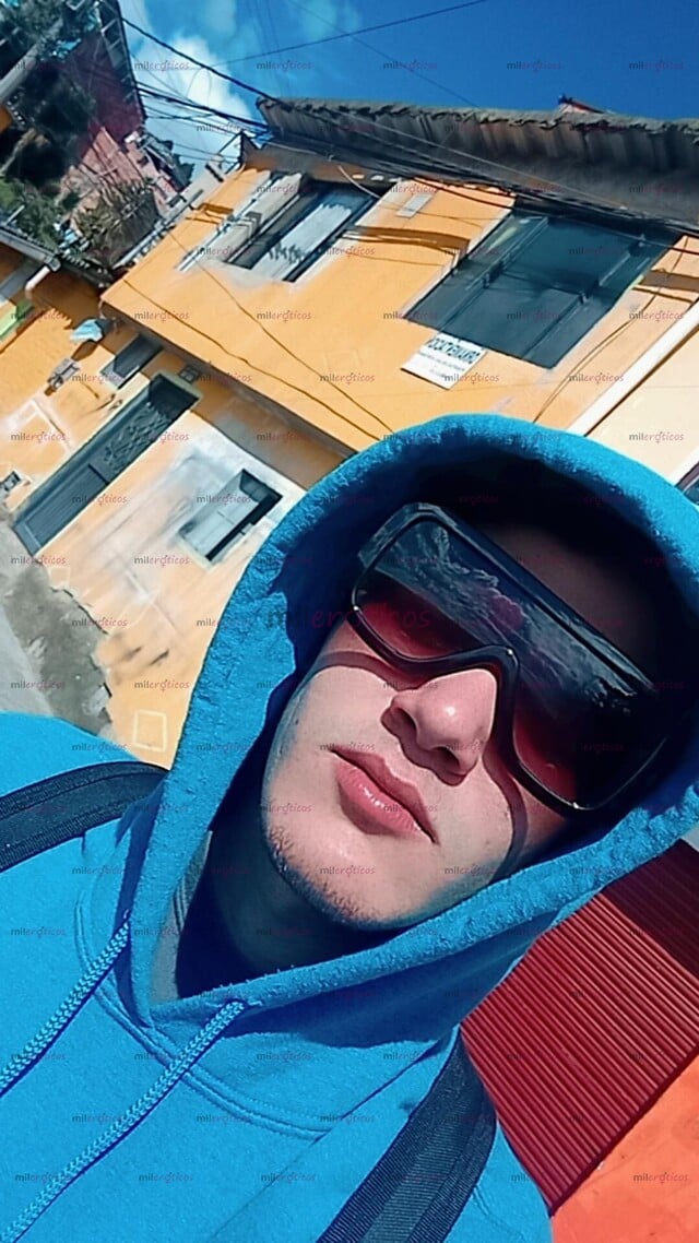 FOTOS DE CHICO CALIENTE CON BUENA VERGA DISPONIBLE PARA QUIEN QUIERA PASAR UN BUEN MOMENT