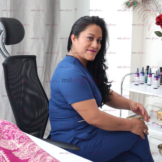 FOTOS DE MASAJISTA PROFESIONAL EN EL ARTE TANTRA PIEL A PIEL Y MAS WENDY