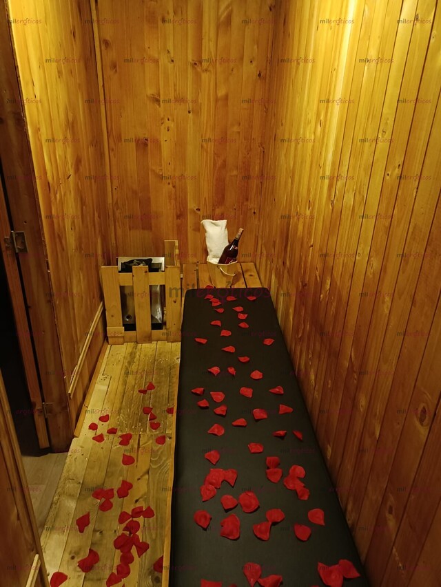 FOTOS DE ARE YOU LOOKING FOR A RICH AND DELICIOUS MASSAGE FOR YOURSELF?