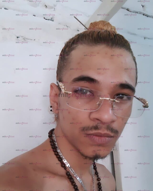 FOTOS DE PENE 9INCHES 21CM JOVEN TATUADO HETERO CONTENIDO PERSONALIZADO Y VENTA DE PACKS