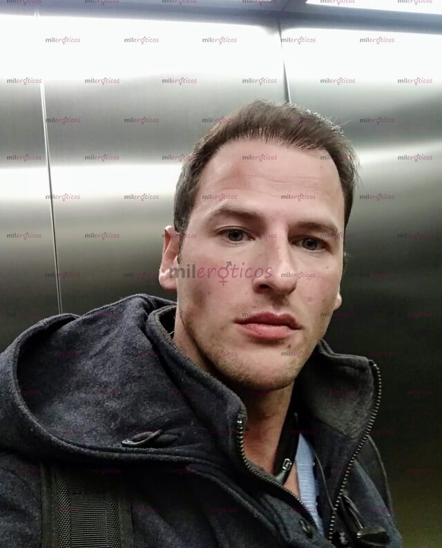 FOTOS DE ATENCIÓN A MUJERES Y PAREJAS, GÜERO DE OJOS AZULES EXTRANJEROS.