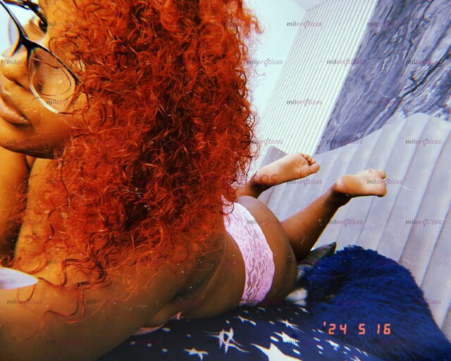 FOTOS DE DELICIOSA MORENA LACTANTE & EMBARAZADA CON BUENA LECHE PARA TI