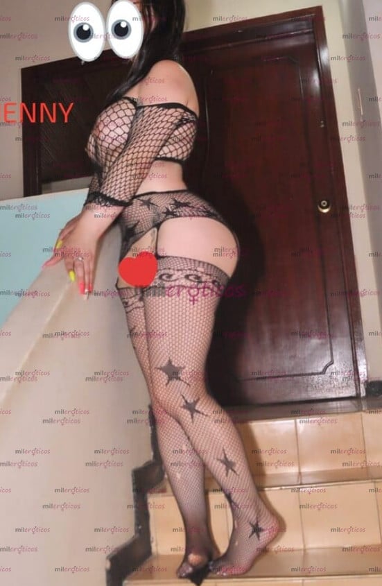 FOTOS DE HERMOSA TETONA ARDIENTE Y MUY ADICTA AL SEXO CALIENTE.