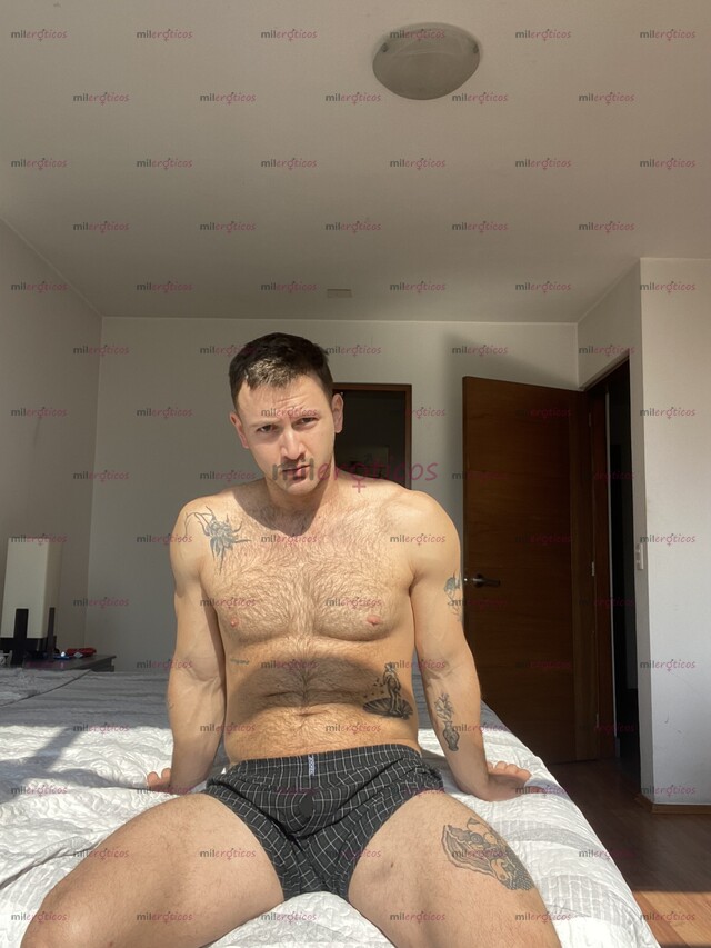 FOTOS DE ERIK SEXY. GUAPO Y MAMADO. DISPONIBLE HOY EN MTY