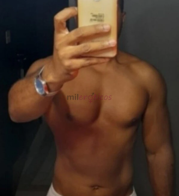 So atendo mulheres casadas ou solteiras com a mulher rola de tudo sem frescura se for casada e o marido quiser olhar tranquilo atendo na sua casa ou e...