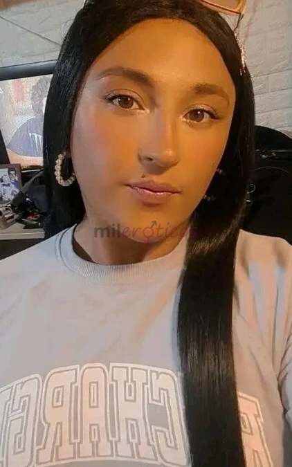 Mamasita rika colombiana complaciente adicta a complacer todos tus gustos tu solo dime que yo te conplaco soy bella vos de mujer y perra en la cama vi...