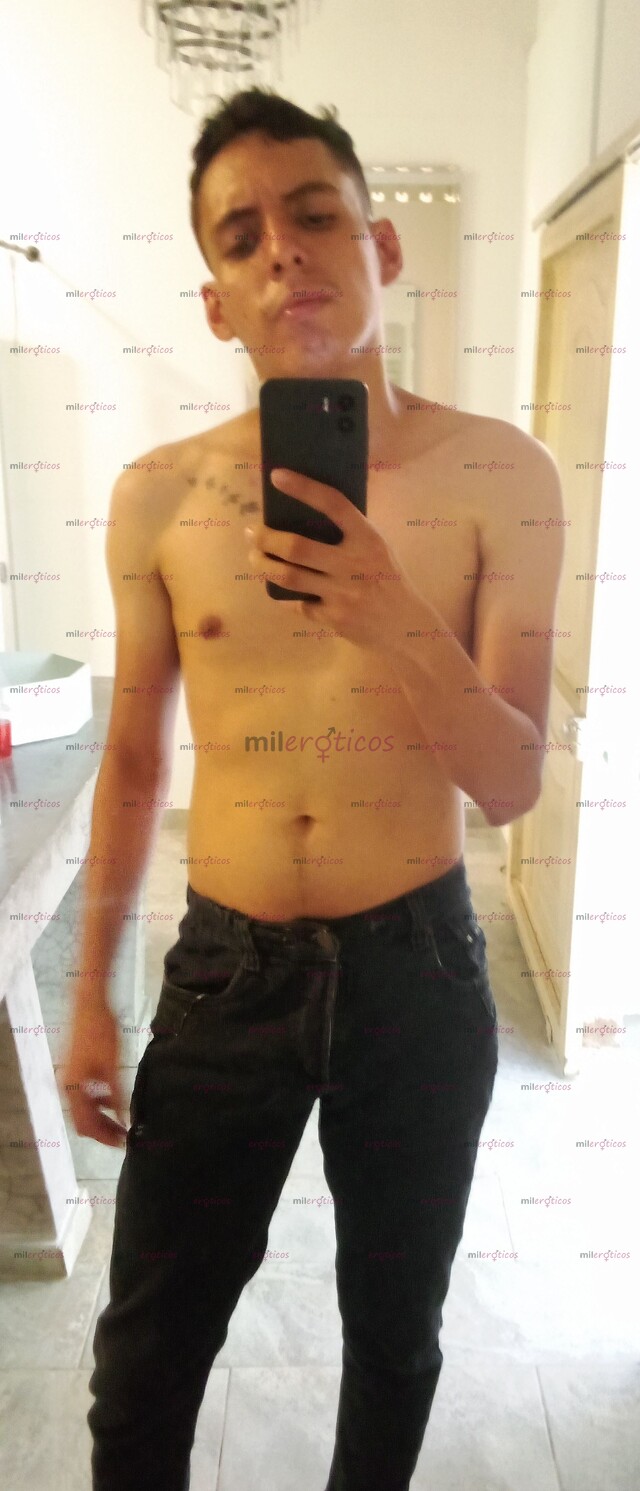 FOTOS DE DANIEL CHICO 24 AÑOS CON 19 CM PARA COMPLACERTE