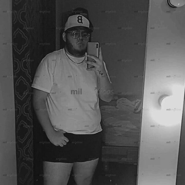 FOTOS DE CHICO BISEXUAL EN BUSCA DE NUEVAS EXPERIENCIAS, NUEVO EN EL AMBIENTE.