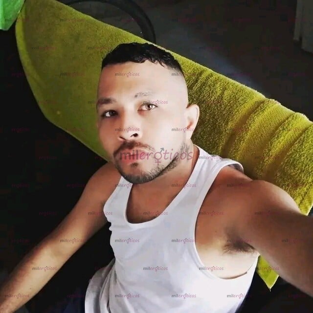 FOTOS DE ACTIVO VERGON MACHO PRELO CULOS BIEN RICO EN CUATRO DEJO LLENOS DE LECHE