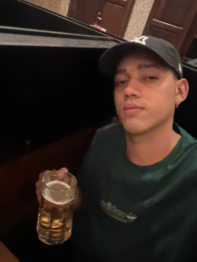 Me chamo daniel totalmente ativo com local no centro de curitibade boa e educado atencioso e sem presagentil e educadodot de 20 cm grosso gozo litrosn...