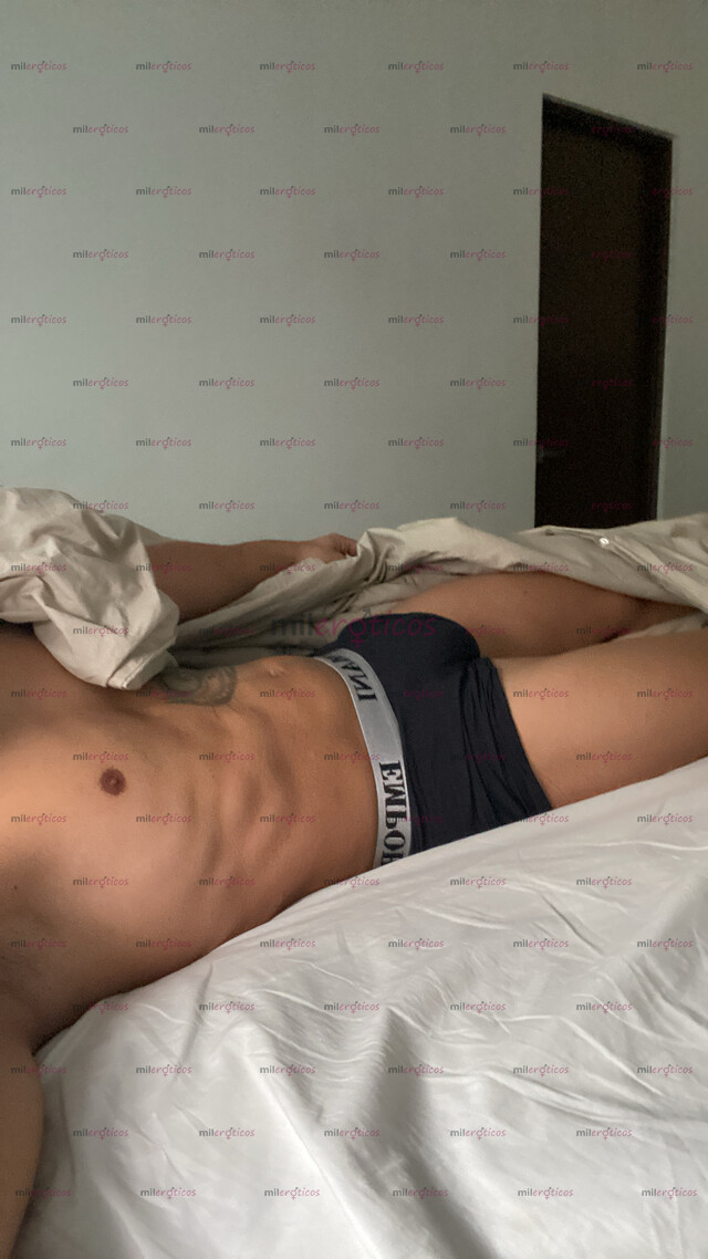 FOTOS DE HOLA MUCHO GUSTO SOY SEBASTIÁN SOY DE COLOMBIA DISPUESTO A PASARLA RICO CONTIGO