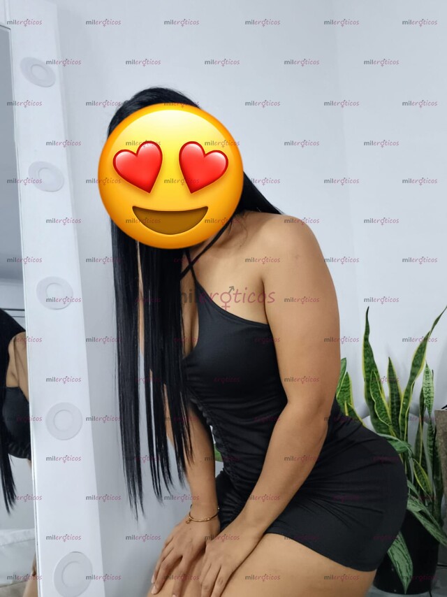 FOTOS DE HOLA MIS AMORES MI NOMBRE ES ÁLEXA UNA HERMOSA MORENITA CON UN LINDO TRASERO NA.