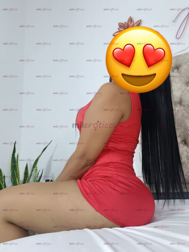 FOTOS DE MAMASOTA ARDIENTE LINDA CHICA , CON LINDOS ATRIBUTOS .