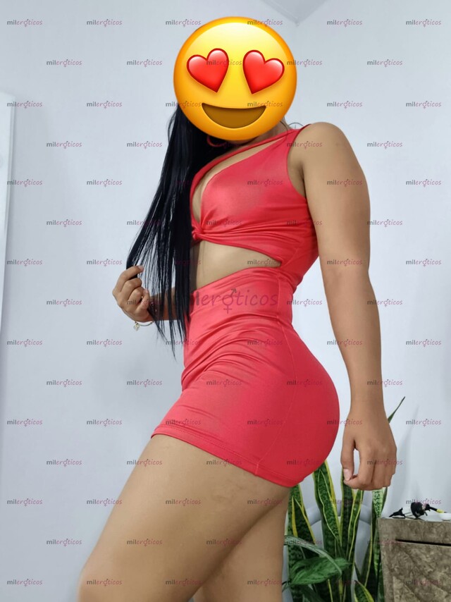 FOTOS DE MAMASOTA ARDIENTE LINDA CHICA , CON LINDOS ATRIBUTOS .