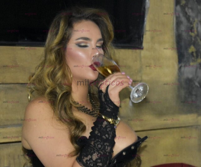 FOTOS DE SOFIA BELLA Y ESPECTACULAR COLOMBIANA DE PASO POR TU BELLA CIUDAD