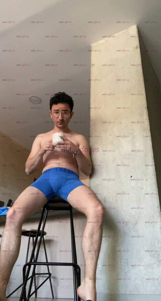 FOTOS DE PEQUEÑO, BLANCO Y DELGADO NO CUENTO CON SITIO DISPONIBLE.