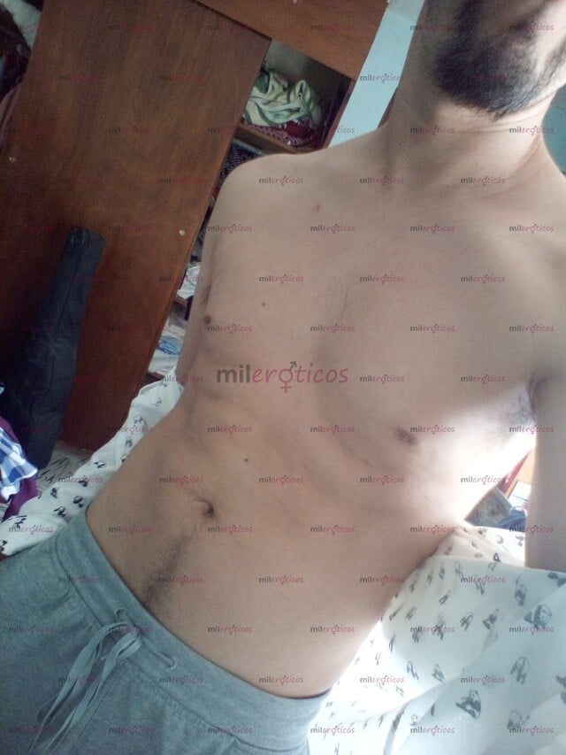 FOTOS DE DISPONIBLE SOY SINGLE, JALO A TRIOS, AMANTE, CUMPLO FANTASÍAS EN PAREJA