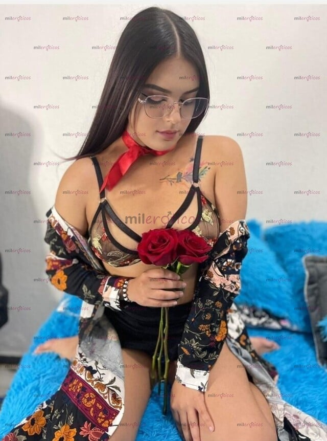 FOTOS DE CON GANAS DE SER TU PERRA EN LA CAMA O DONDE SEA, SOY JESSICA Y TENGO 19 DOMICIL