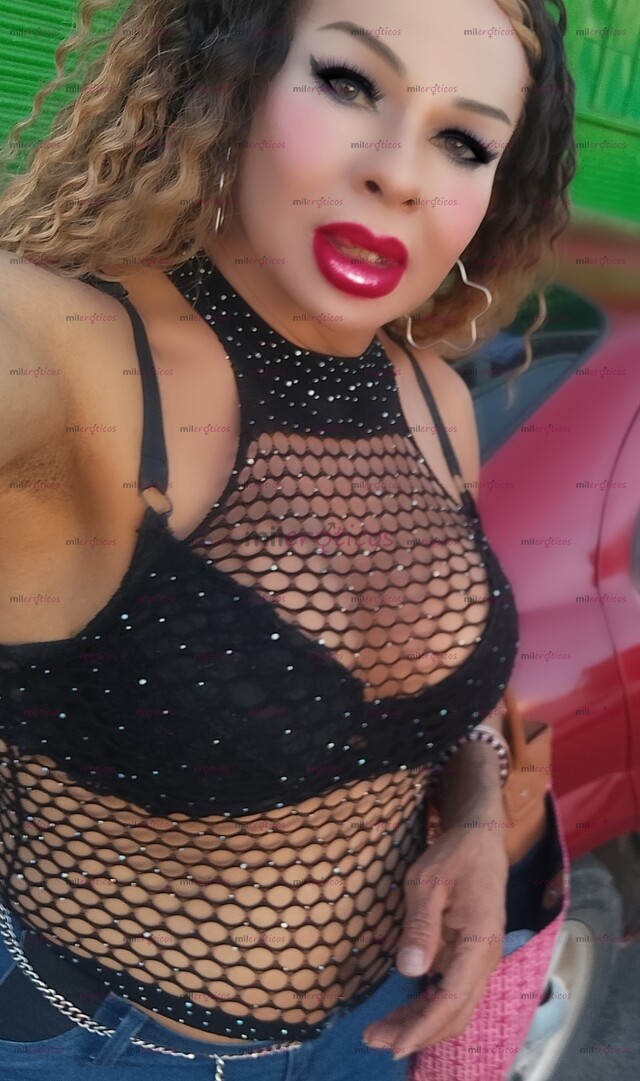 FOTOS DE FEMENINA DOTADA OPERADA TETONA AMBOS ROLES ORAL NATURAL GARGANTA PROFUNDA