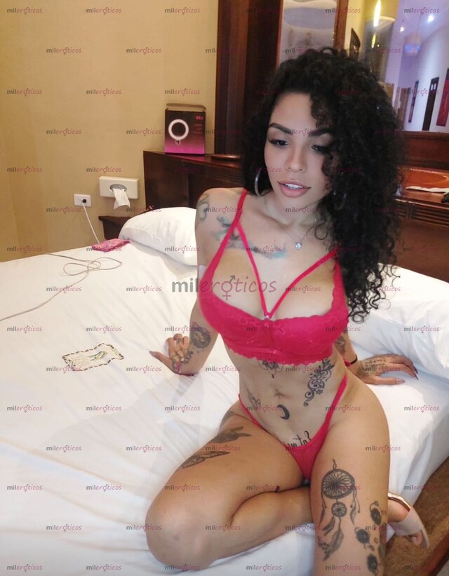 FOTOS DE BARBIE TOP!NIKOLE FERRER IMPACTANTE,TATUADA,FEMENINA TETONA