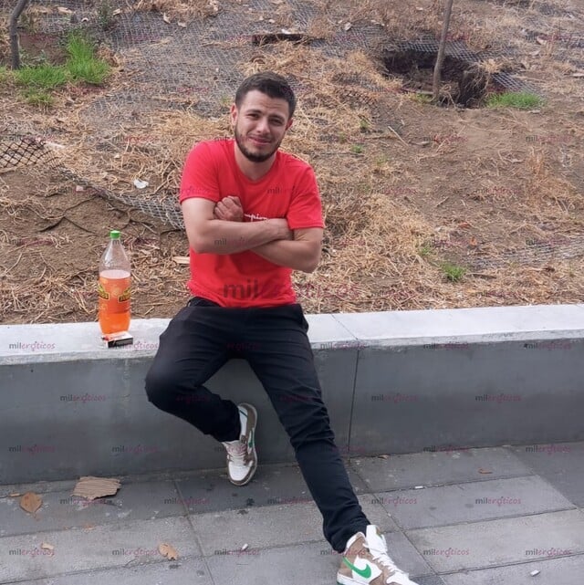 FOTOS DE JOVEN BIEN PAR CIDO LIMPIO DISPUESTO A HACER VIVIR UNA EXPERIENCIA AGRADABLE
