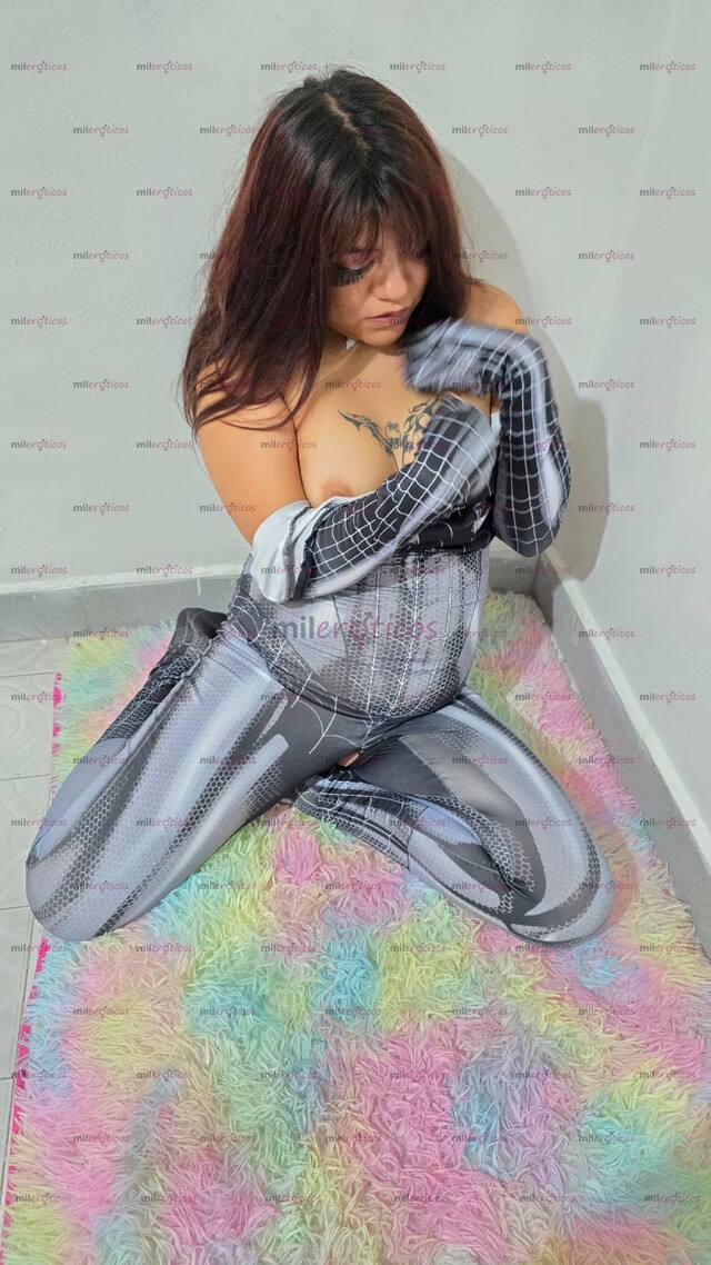 FOTOS DE HERMOSA JOVENCITA COSPLAYER CON GANAS DE COMPLACERTE