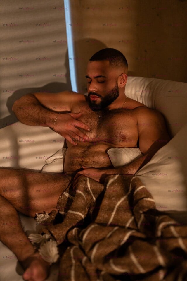 FOTOS DE VATO BISEXUAL ABRE CULOS A DOMICILIO. MORBOSO LECHERO.
