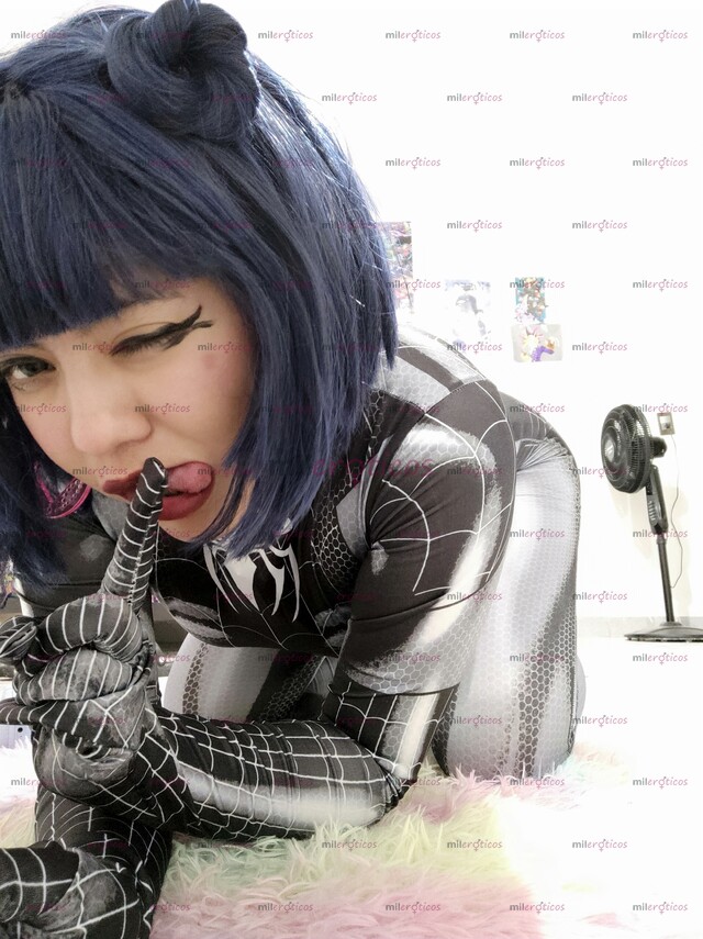 FOTOS DE HERMOSA JOVENCITA COSPLAYER CON GANAS DE COMPLACERTE