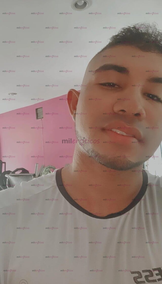 FOTOS DE SOY TU ENTRENADOR PERSONAL Y MASAJISTA EL QUE TE DEJARÁ FULL CON MASAJES